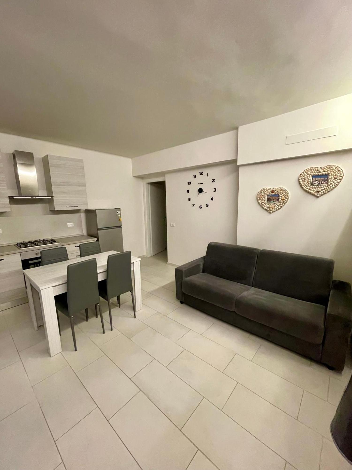 Anita'S House-Abitazione A Pochi Passi Dal Centro Leilighet Pesaro Eksteriør bilde